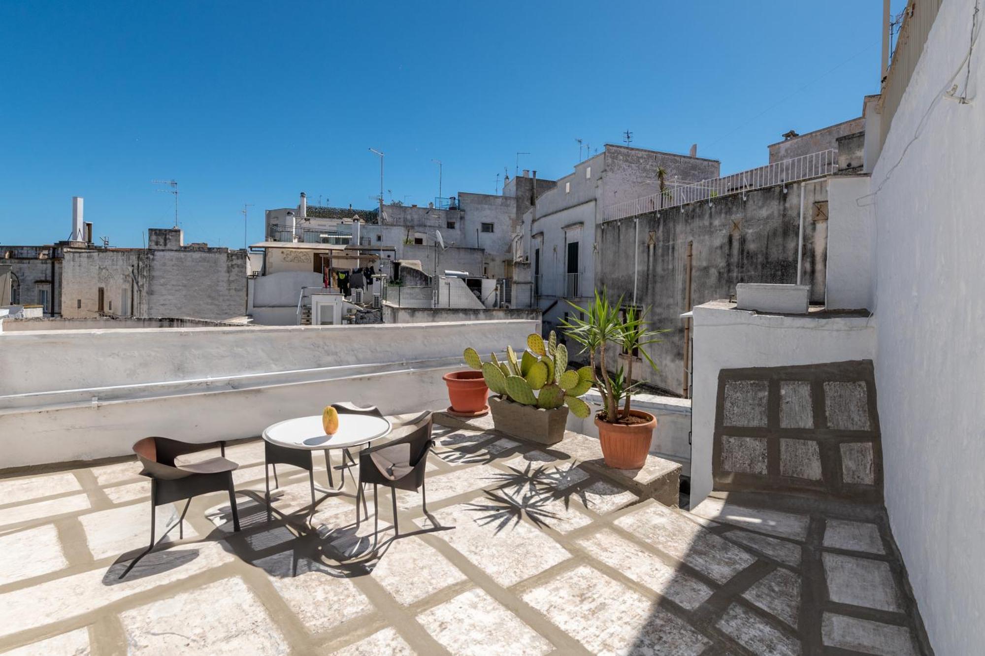 Sant Oronzo Palace Ostuni Exteriör bild